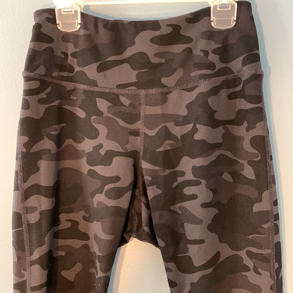 Danskin army - Picture 3 of 5